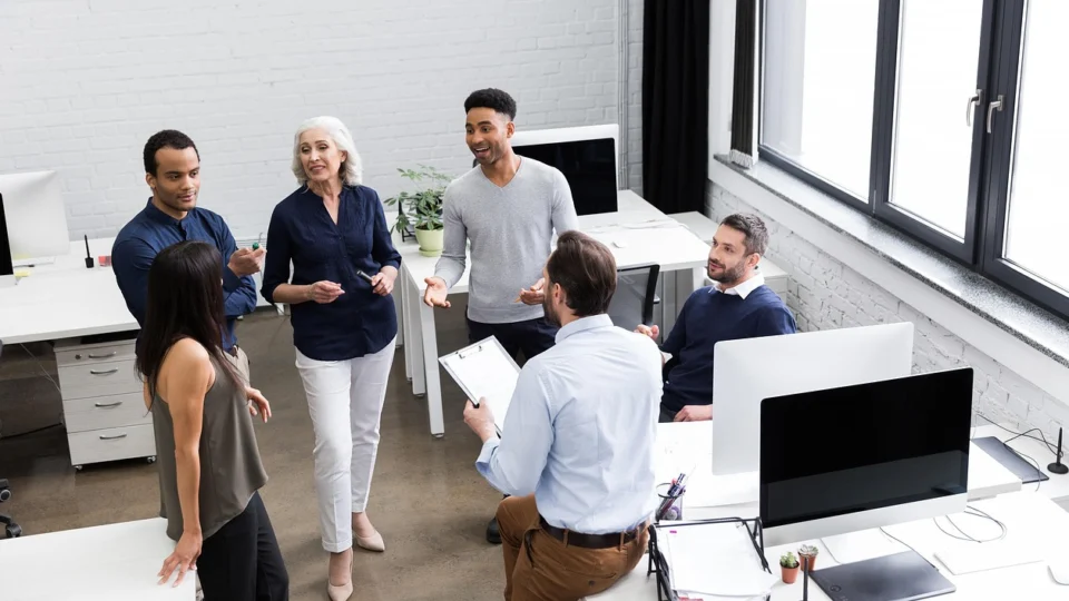 Organizações que adotam o modelo Quantum Leadership alcançam 40% mais produtividade e 25% maior retenção de talentos