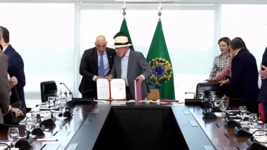 Lula convida Moraes para "tomar um café" após evento no Planalto