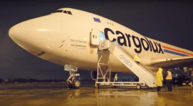 Avião da Cargolux no aeroporto Afonso Pena