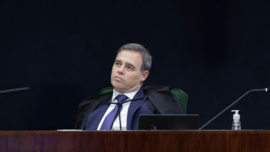 Ministro também é evangélico e também estava no governo de Jair Bolsonaro quando senadora fez o relato.