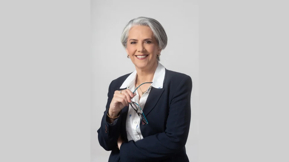Vera Mattos reforçou a importância da atualização permanente e da construção de conexões para ampliar a influência estratégica da gestão de pessoas nas organizações.
