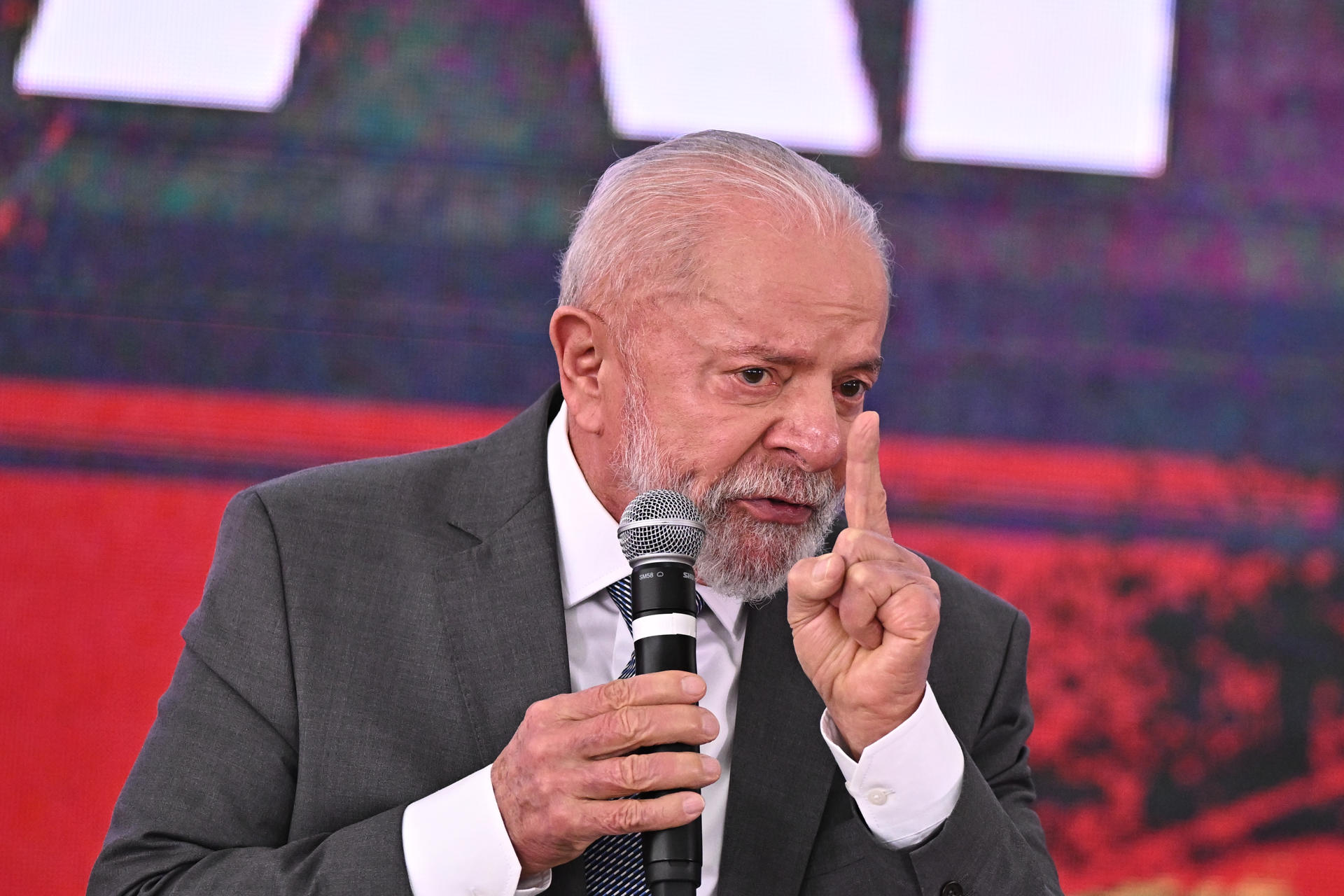 Lula diz que Lulinha “jura” ser inocente e promete não usar cargo para protegê-lo