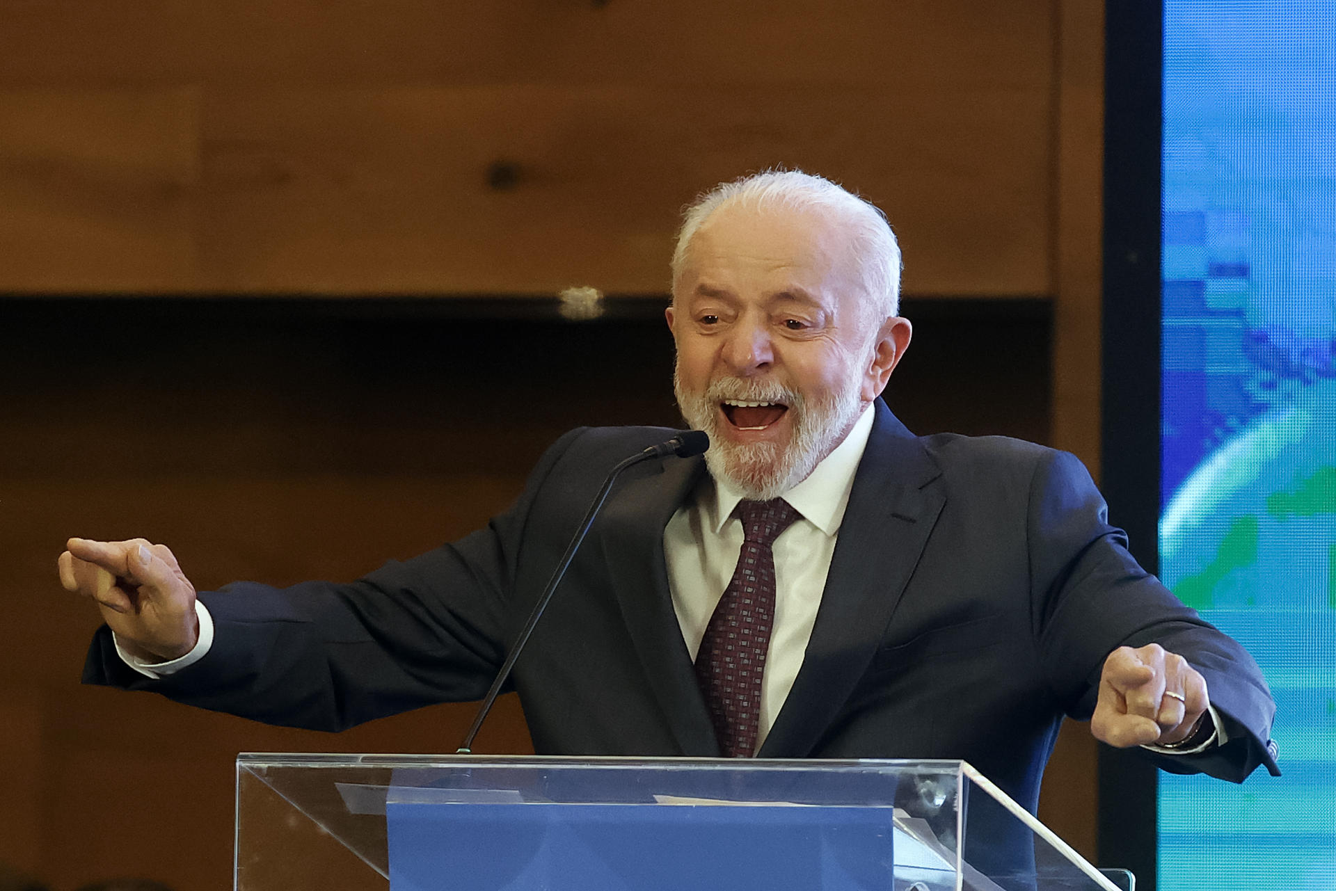 Trump tentará interferir nas eleições para ajudar “o lado de lá”, diz Lula