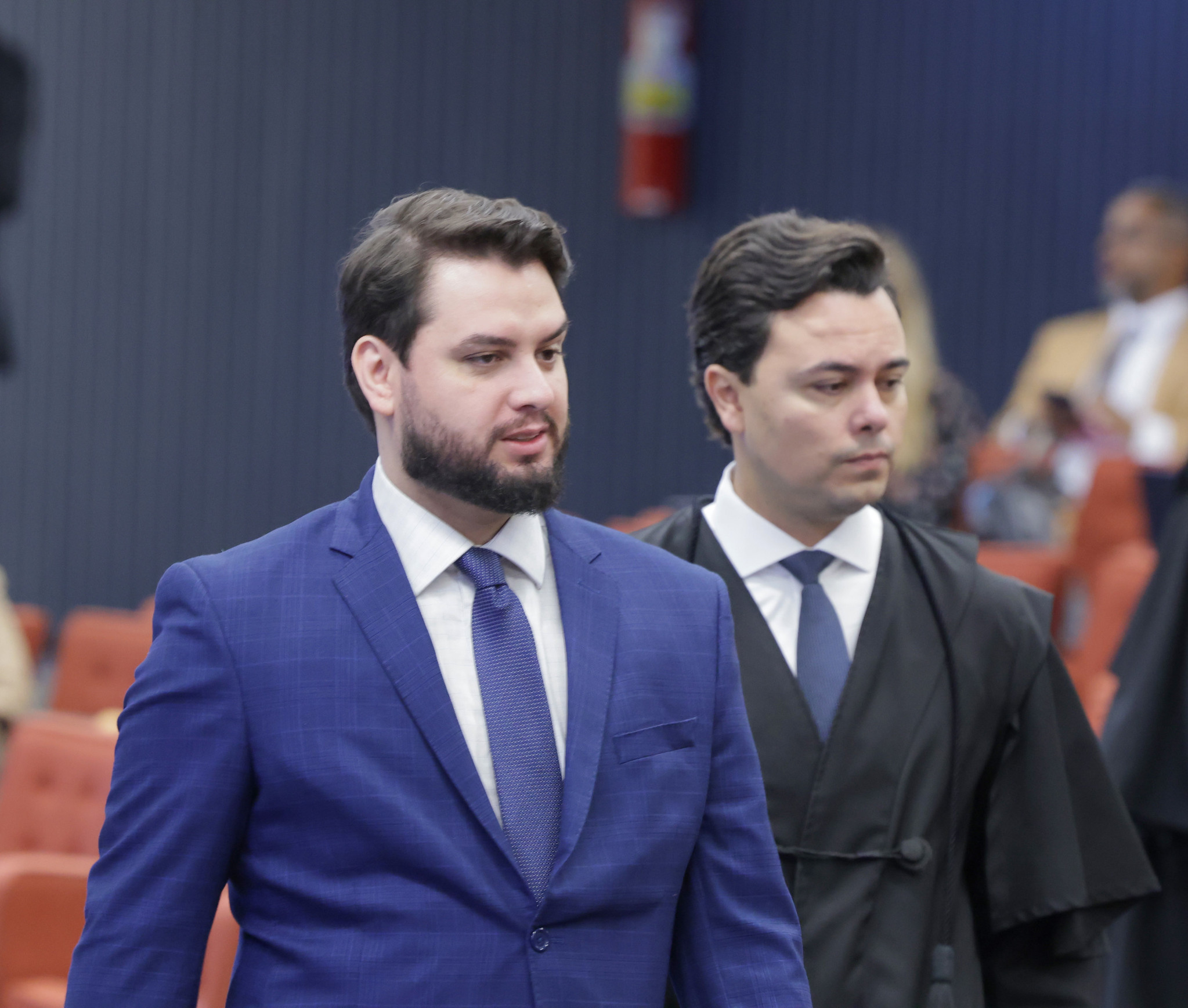 Flávio e Carlos Bolsonaro pedem para visitar Filipe Martins na prisão
