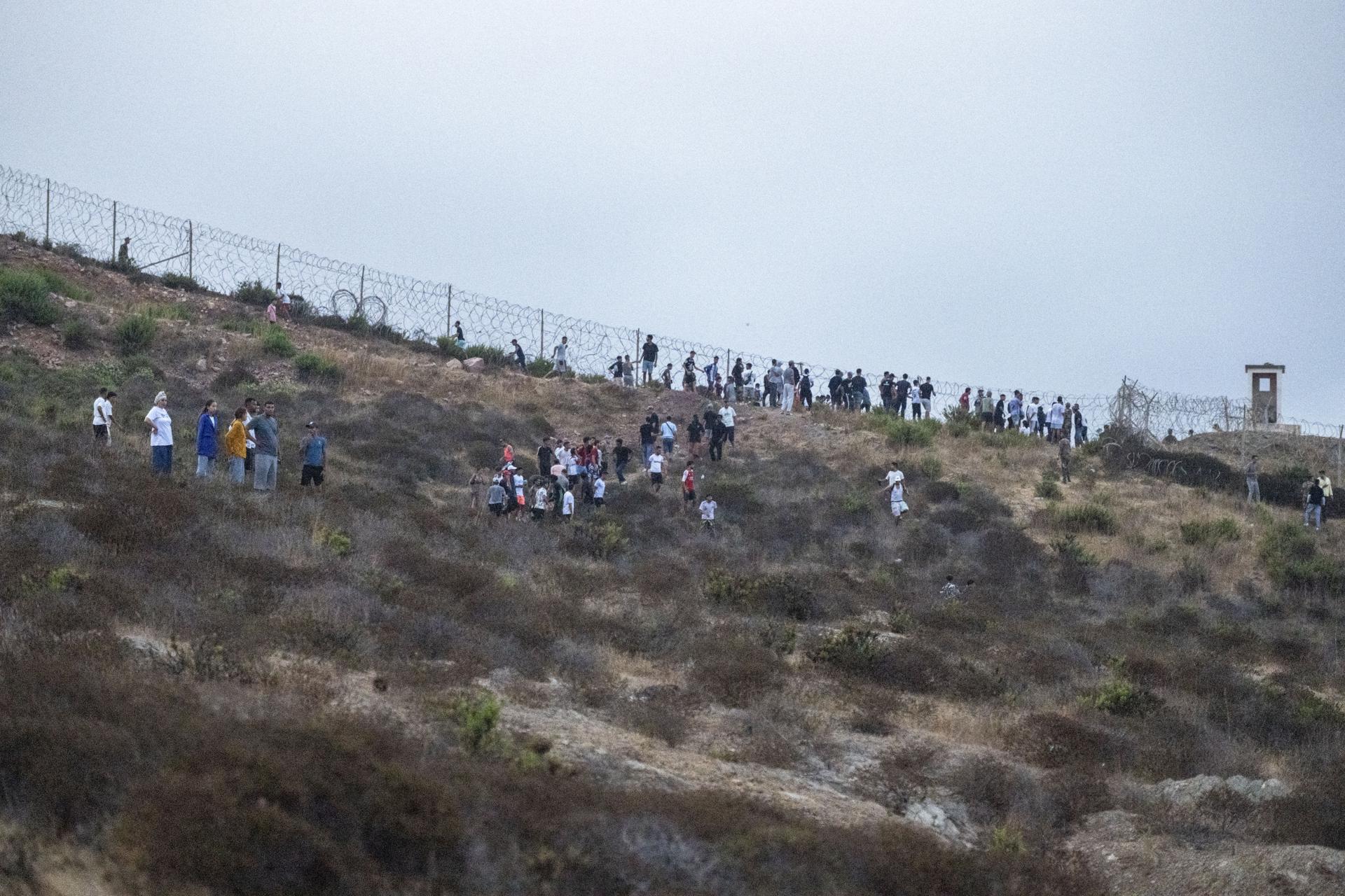 EUA culpam “políticas de extrema esquerda” da Espanha por entrada de 49 mil imigrantes em Ceuta