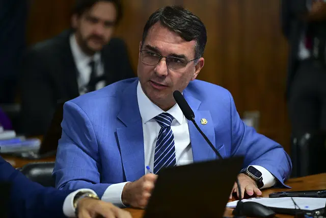 Apesar de o PP ter descartado a indicação da senadora para a vice-presidência, Flávio Bolsonaro (PL-RJ) afirmou que Tereza Cristina (PP-MS) continuará participando de sua campanha