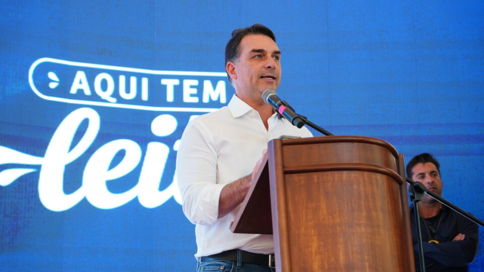 Flávio aposta em vereadores para ampliar apoio no maior colégio eleitoral do país