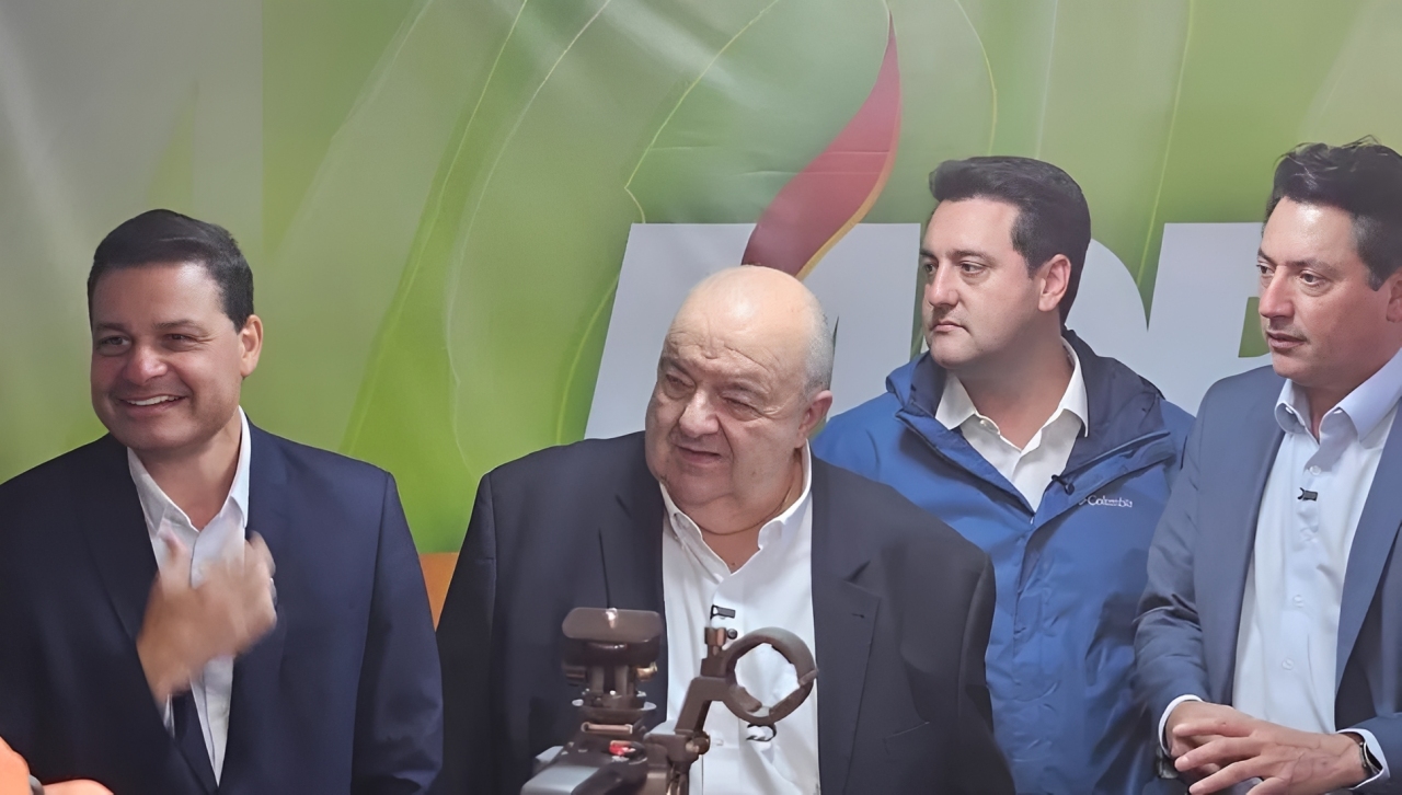 PSD e MDB oficializam chapa com Sandro Alex e Rafael Greca ao governo do Paraná