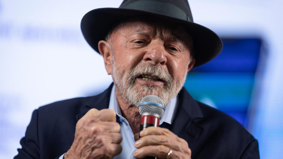 Lula pede votos na Bahia antes do prazo permitido pela Justiça Eleitoral
