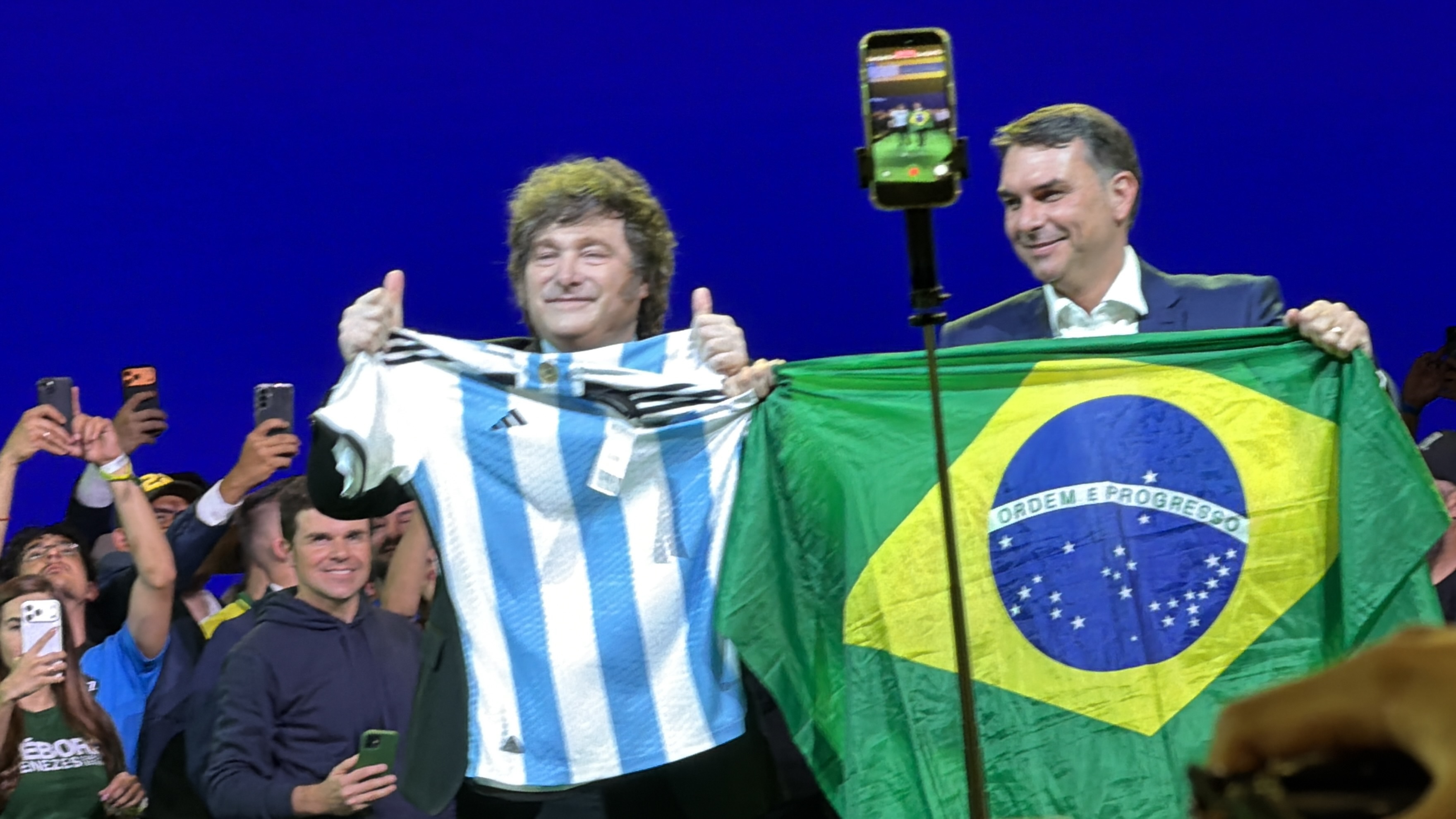 Como a direita no Brasil planeja aproveitar a onda conservadora vizinha?