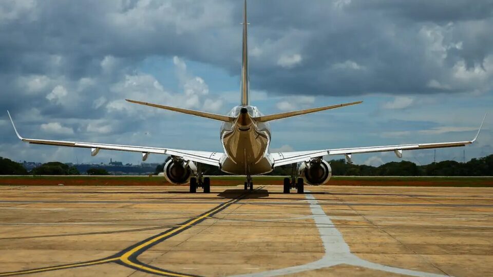Após dois meses de reduções, preço do querosene de aviação volta a subir