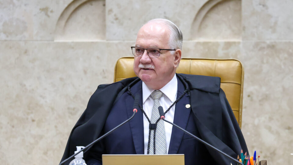 Fachin diz que força do STF está na capacidade de conviver com críticas