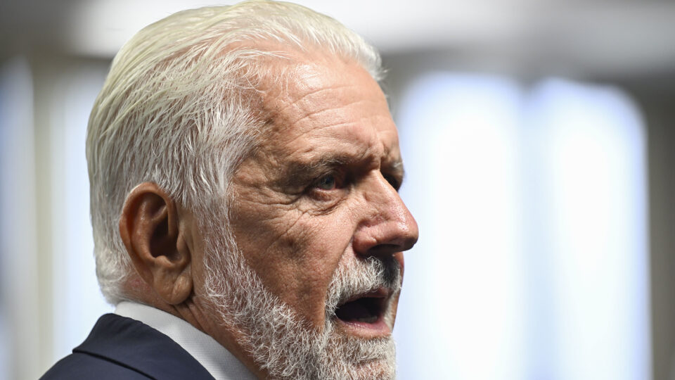 Senador Jaques Wagner declara patrimônio de R$ 24,5 milhões, aumento de 630% desde 2018