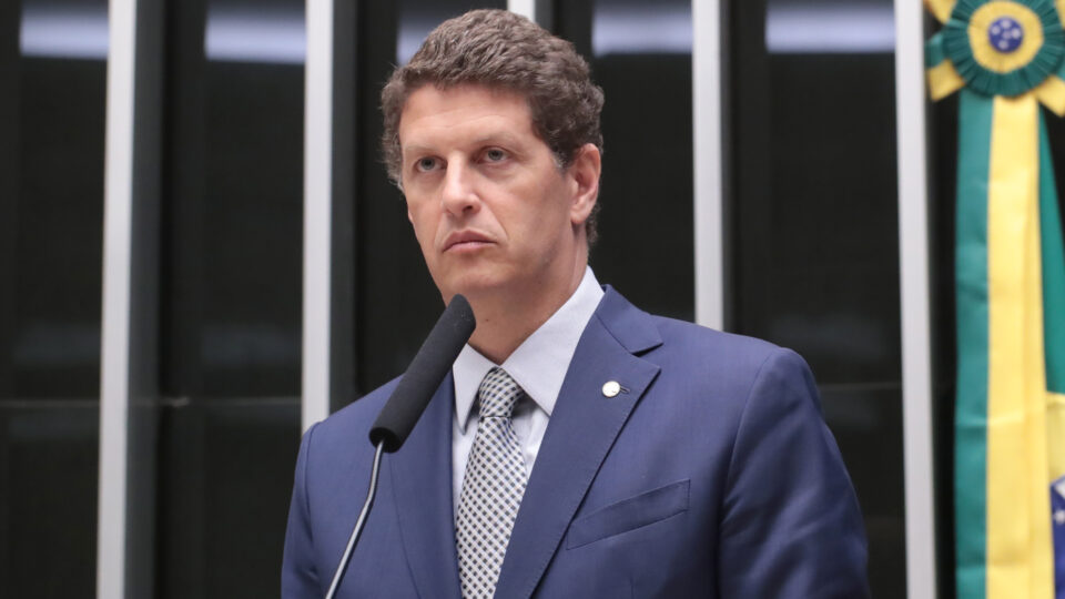 MPE pede que Justiça Eleitoral barre candidatura de Salles por falta de documentos