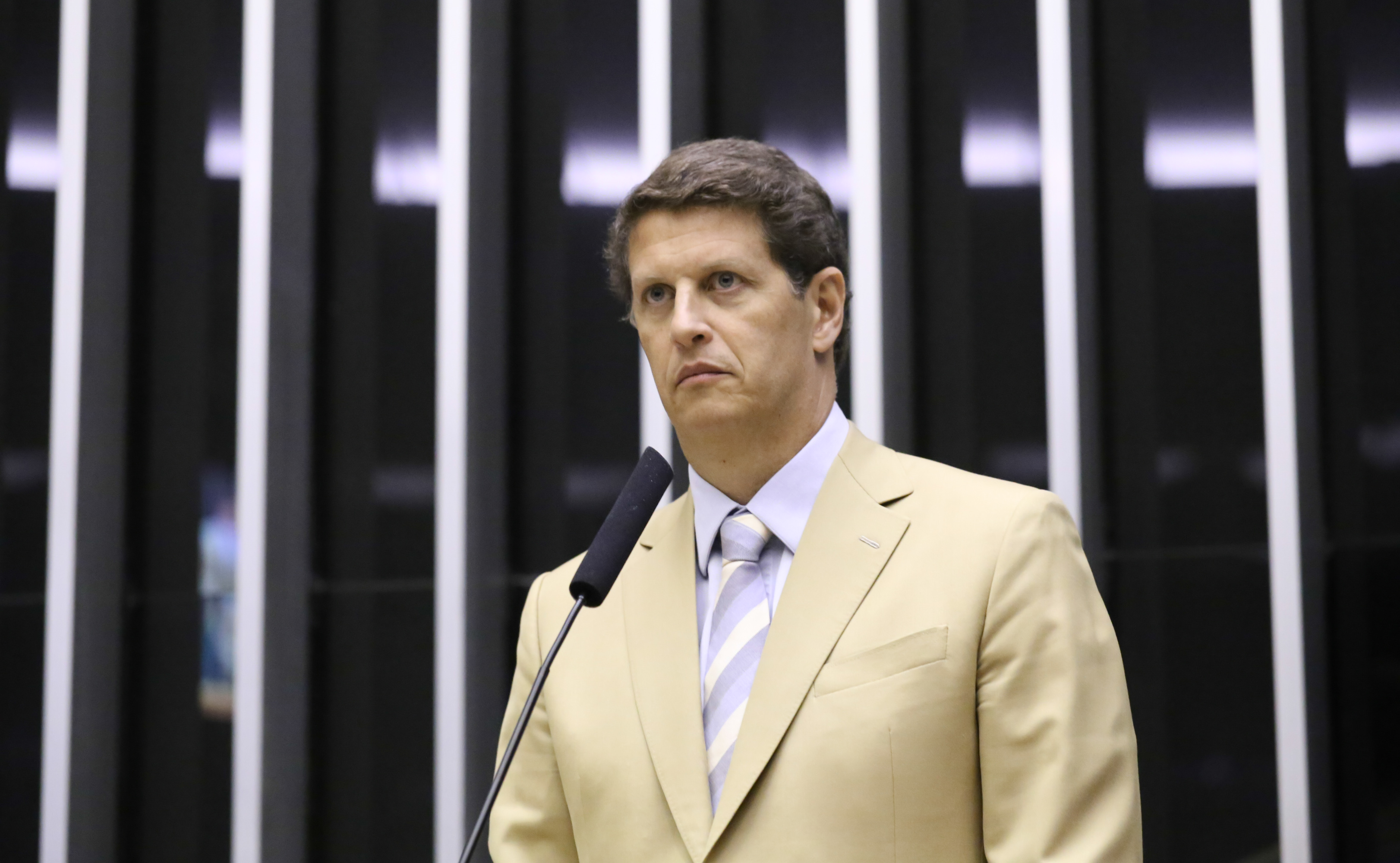 Deputado federal alega que presidente da Alesp representa o “PL valdemarista” e aponta perfil fisiológico.