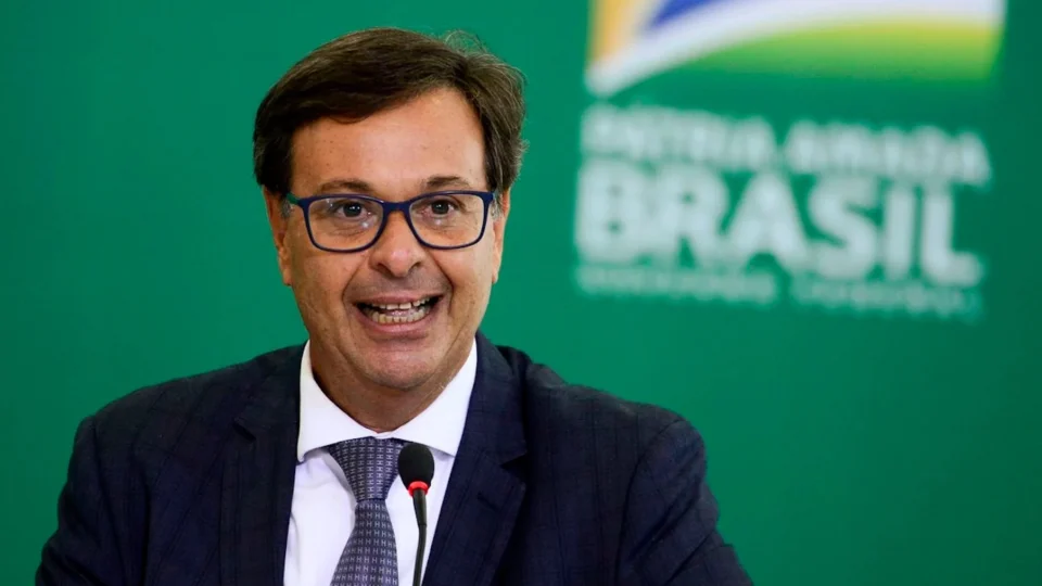 Ex-ministro do Turismo conseguiu reverter decisão que viu direito à crítica em fala de Joice.