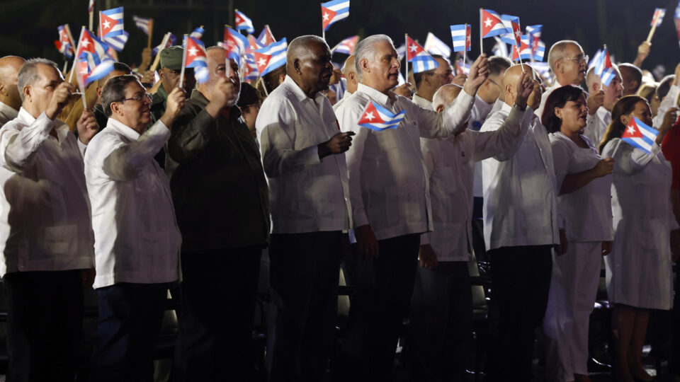 Presença da inteligência dos EUA cresce em Cuba enquanto reformas dividem o regime