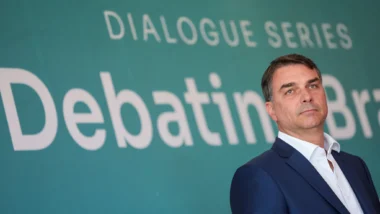 Flávio Bolsonaro Ronaldo Caiado Romeu Zema