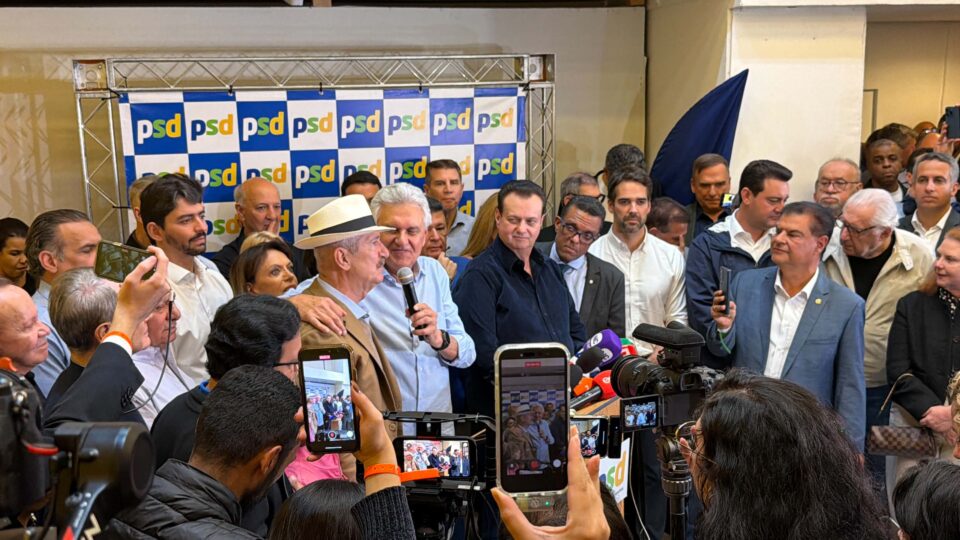 Como virada de Aldo Rebelo impacta votos de Flávio Bolsonaro