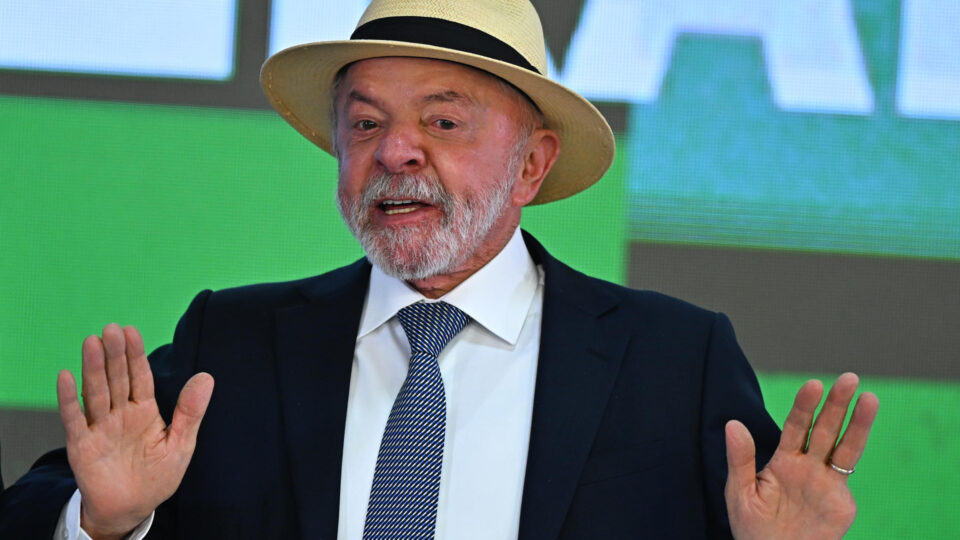 Governo Lula repudia cancelamento do visto de embaixadora nos EUA e diz que acusações são “falsas”