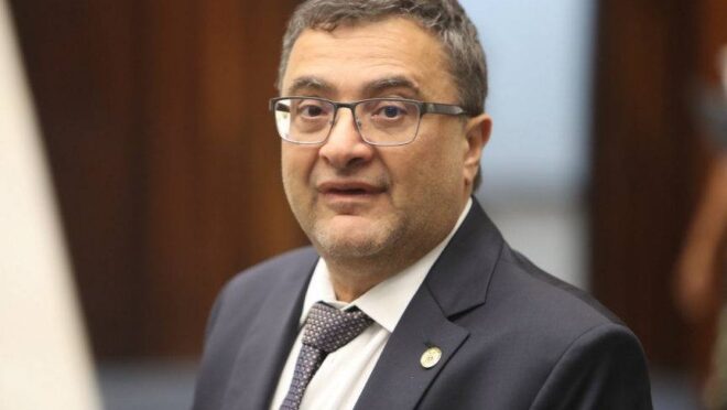 Requião Filho define Michele Caputo Neto como vice na corrida pelo Palácio Iguaçu