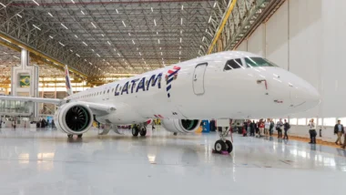 Latam Embraer E195-E2