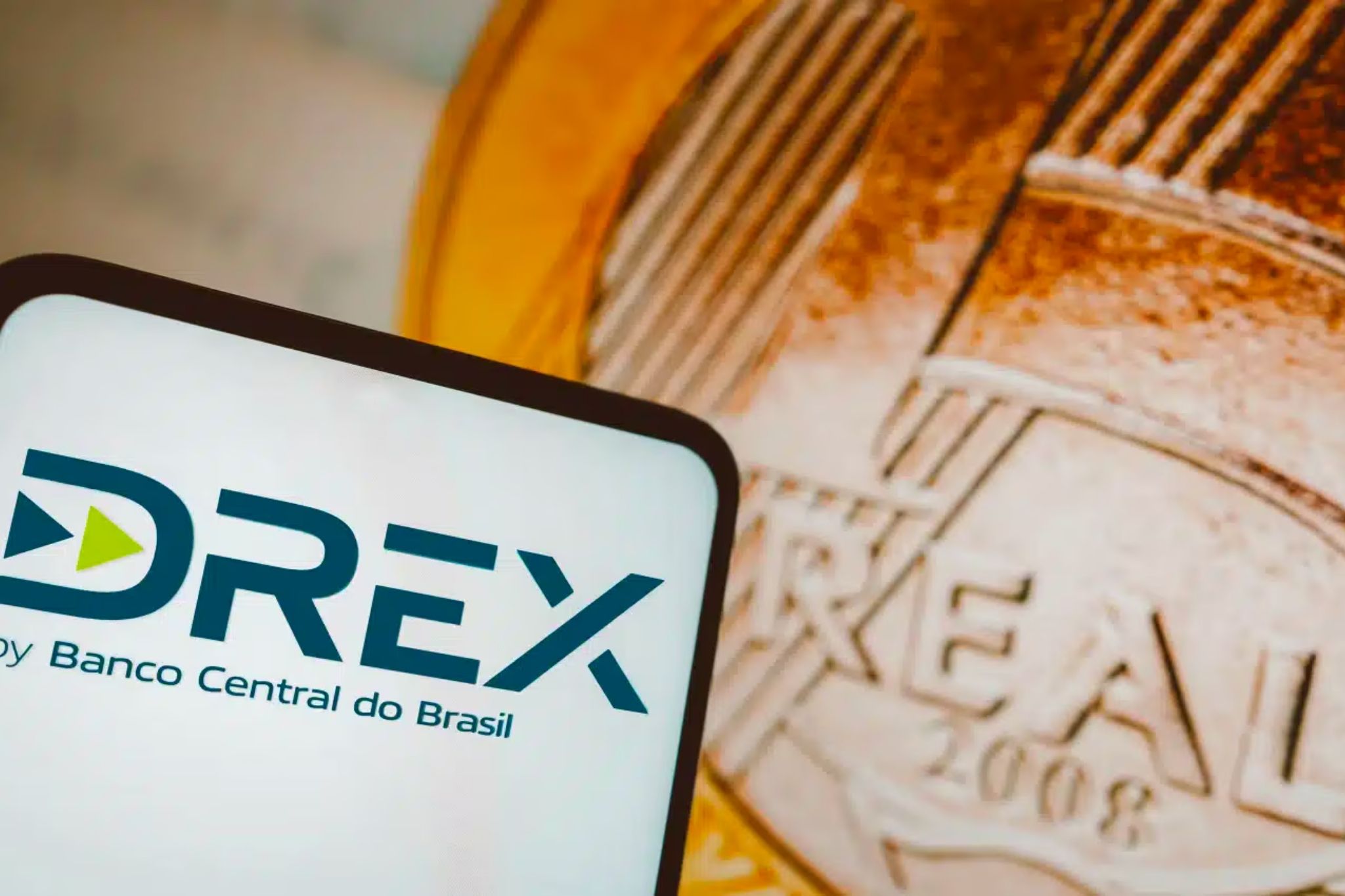 Projeto Drex avança na fase de testes e poderá ampliar o uso de contratos inteligentes e ativos tokenizados no sistema financeiro brasileiro.