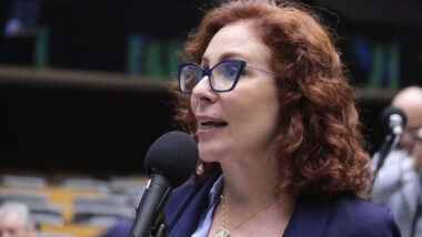Ex-deputada foi vitoriosa em caso de mandado falso e teve reconhecida tese de parcialidade.
