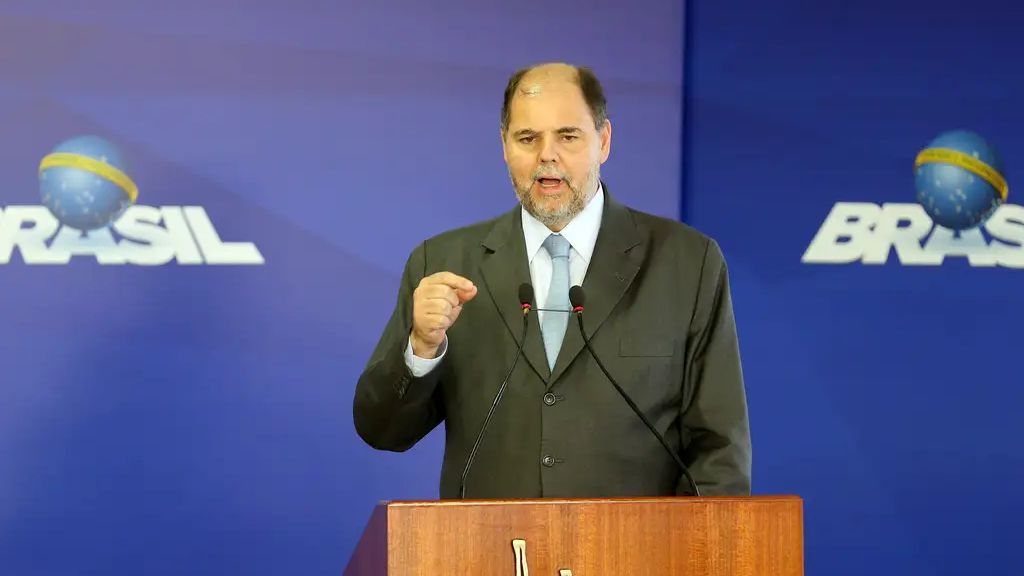 Avante oficializa apoio à coligação do PSD no Paraná