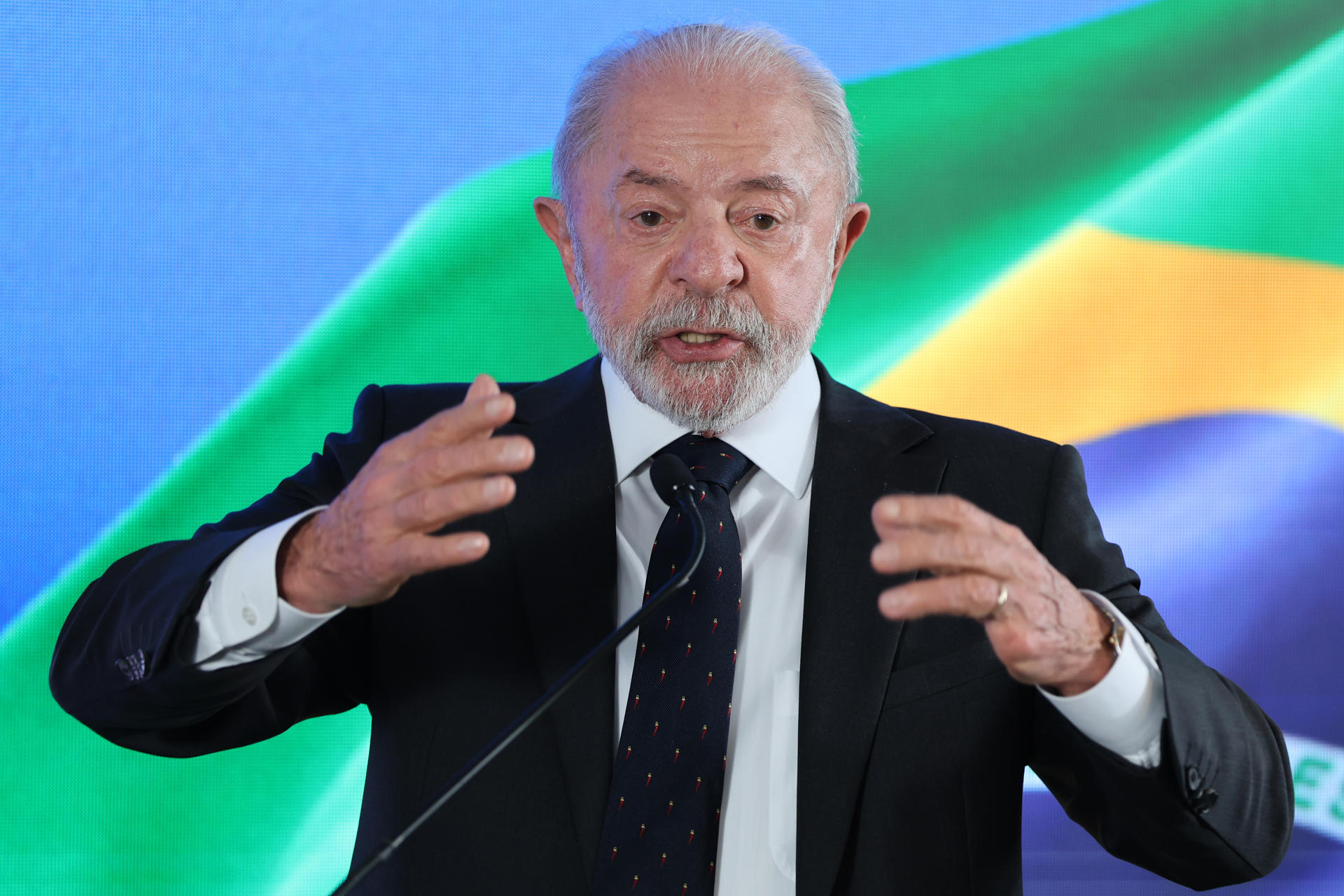 Lula sanciona MP do Frete e veta anistia a multas por bloqueios de rodovias em 2022