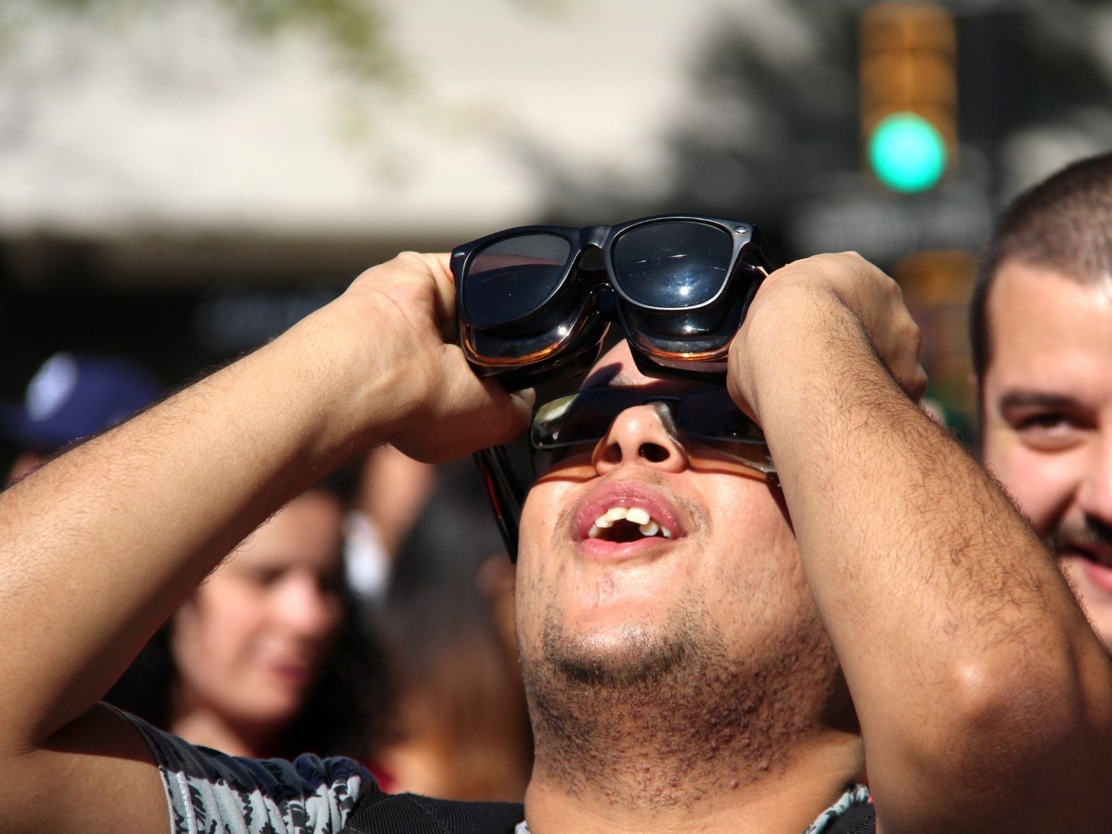 Hoje é dia de eclipse solar!