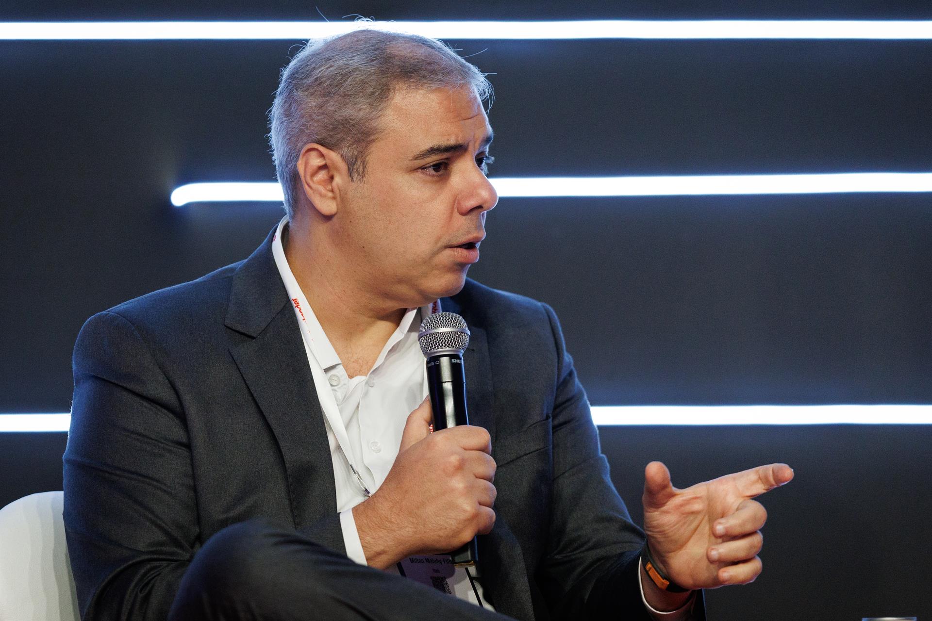 CEO do Itaú defende Selic baixa contra alta na inadimplência