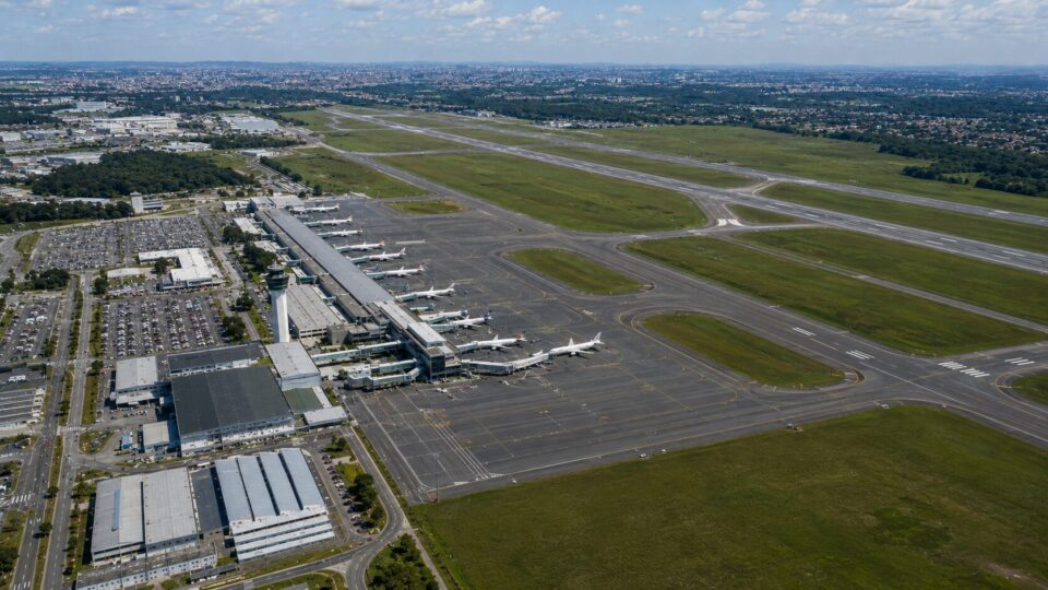 Pró-Paraná celebra aval do IAT para instalação da terceira pista do Aeroporto Afonso Pena