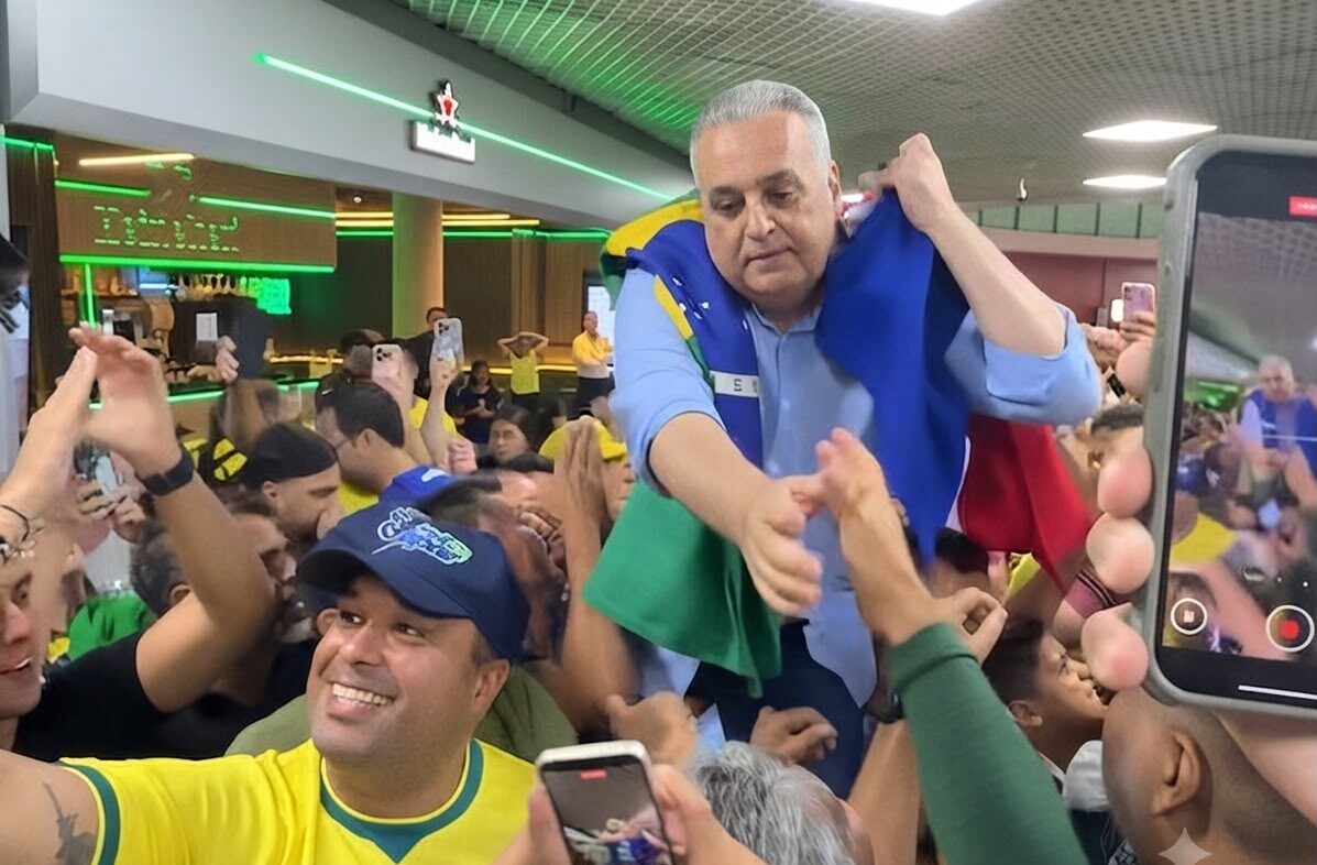 Alfredo Gaspar é recebido por apoiadores em Alagoas após anúncio como vice de Flávio Bolsonaro