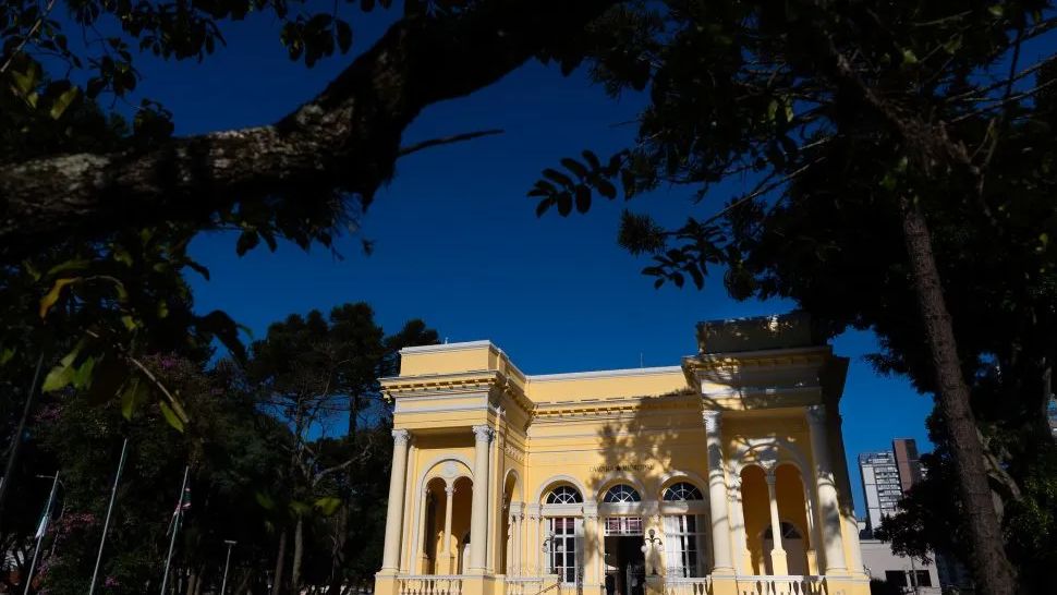 Câmara de Vereadores de Curitiba: 27 candidatos disputam eleições de 2026