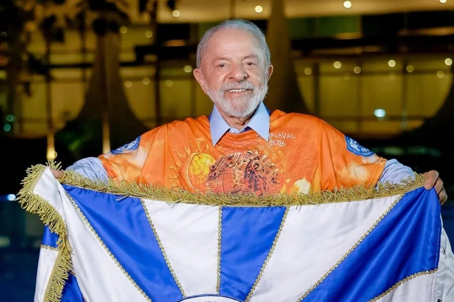 NOVO pede cassação de Lula por desfile de Carnaval financiado com R$ 9,65 milhões em recursos públicos