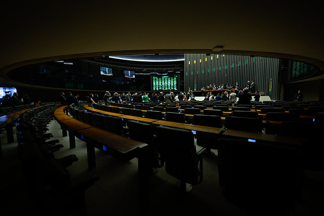 Por que o Congresso Nacional domina o Orçamento e desafia o Poder Executivo?
