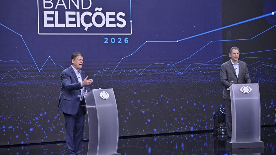 Polarização marca confronto entre Tarcísio e Haddad com segurança pública e Bolsonaro em debate