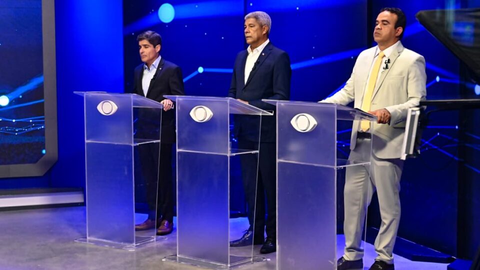 Debate na Bahia concentra embates sobre segurança pública e relação com Lula