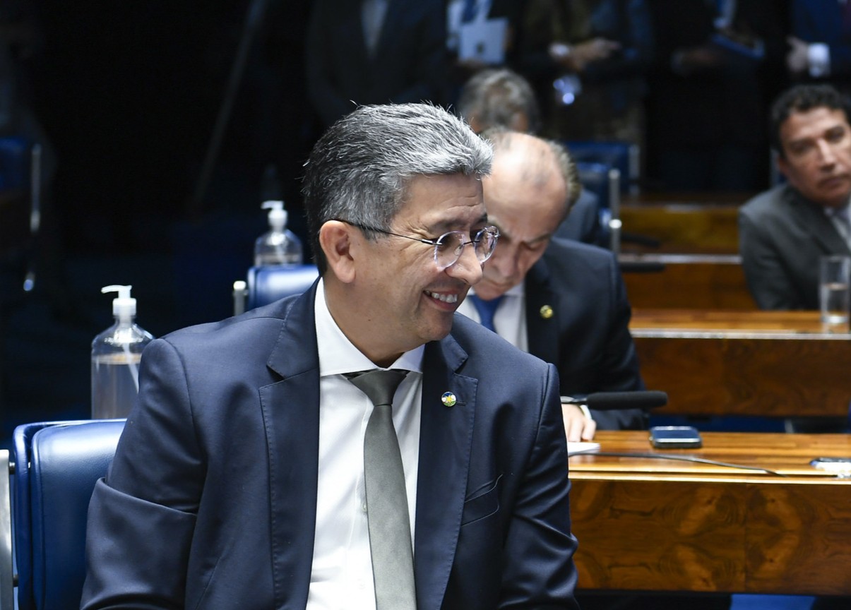 O ex-governador Edilson Damião (União) poderá disputar uma vaga ao Senado por Roraima nas eleições de 2026.
