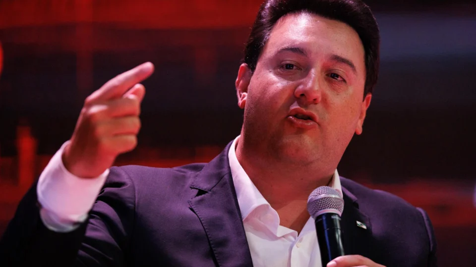 Ratinho Jr. diz que Moro deveria deixar “discussão ideológica” em Brasília