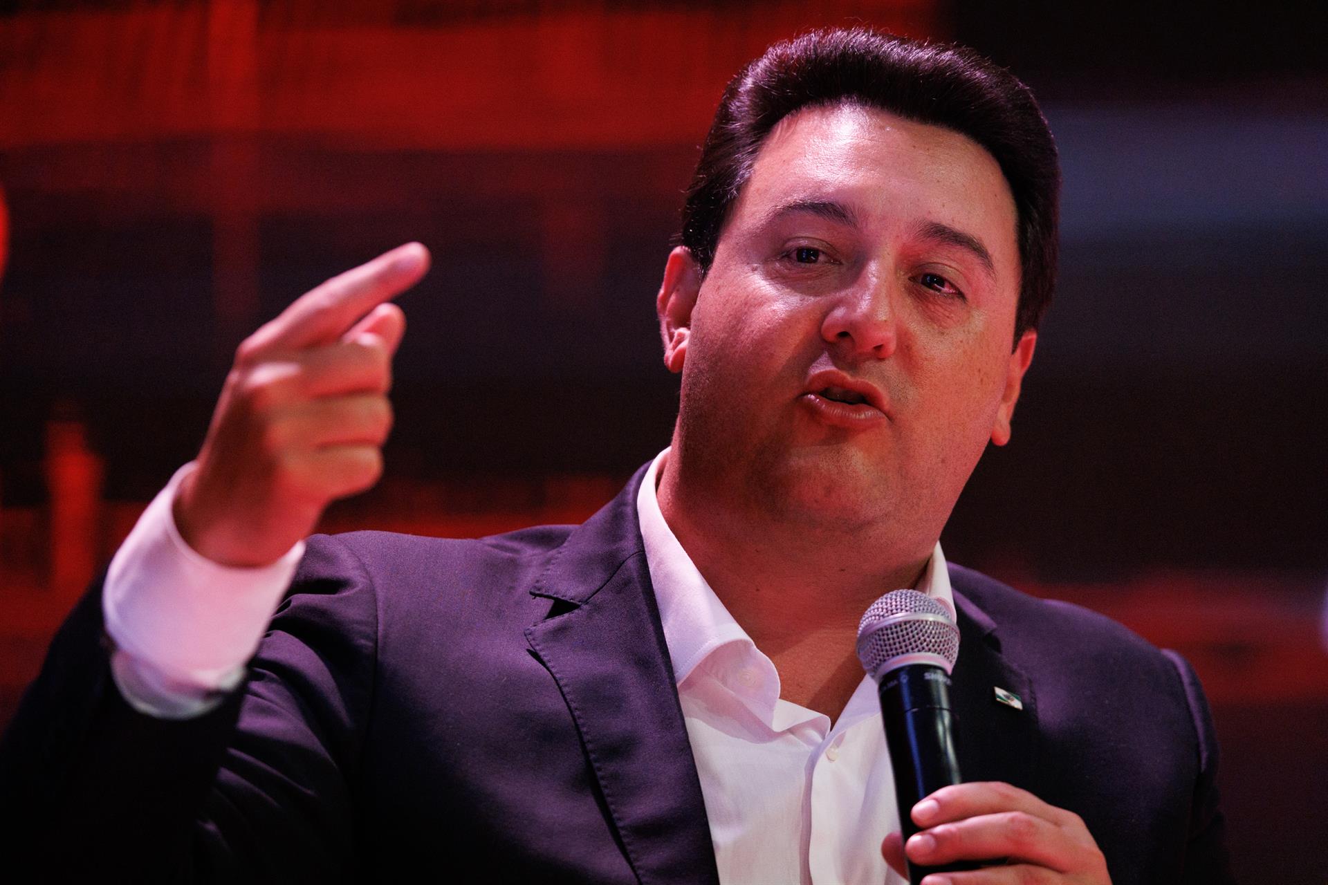 Ratinho Junior afirmou que Moro “conhece muito pouco” o Paraná e deveria deixar discussão entre esquerda e direita para Brasília.