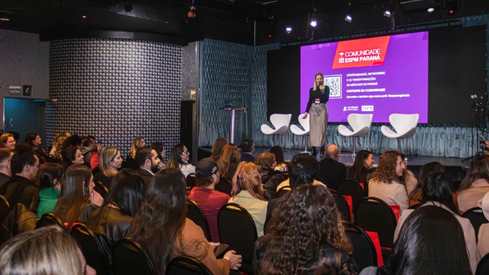 Participantes de evento em Curitiba serão divididos em equipes para desenvolver propostas a partir de um desafio de marketing.