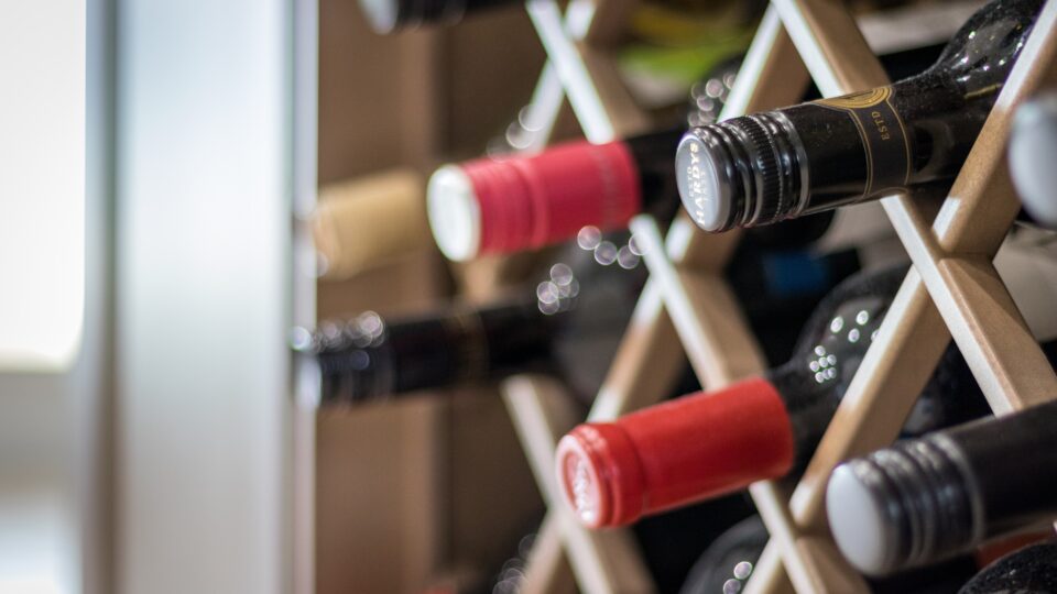Após tarifaço, Haiti supera EUA na importação de vinhos brasileiros