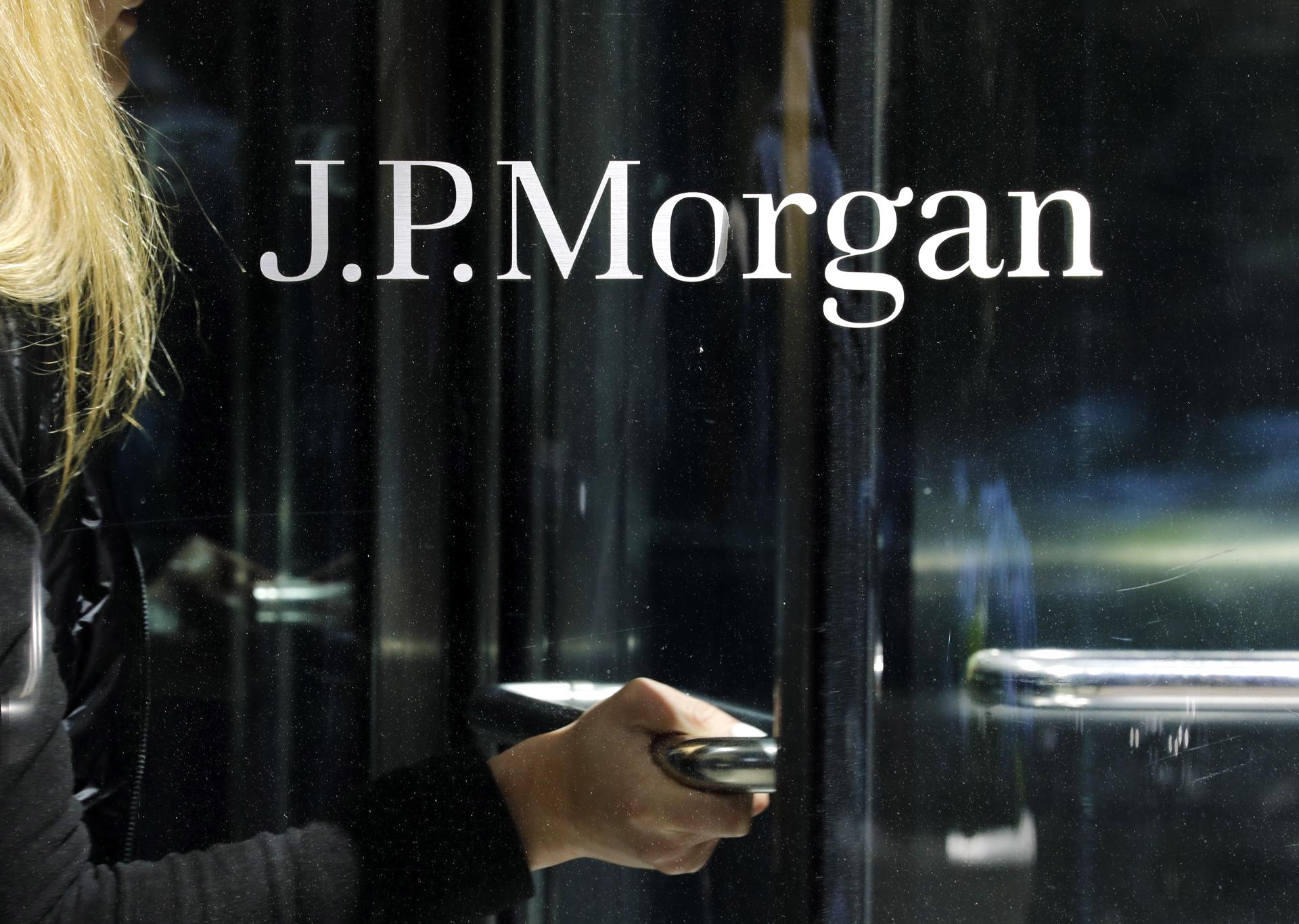 JP Morgan rebaixa recomendação de investimento no Brasil e mercado reage