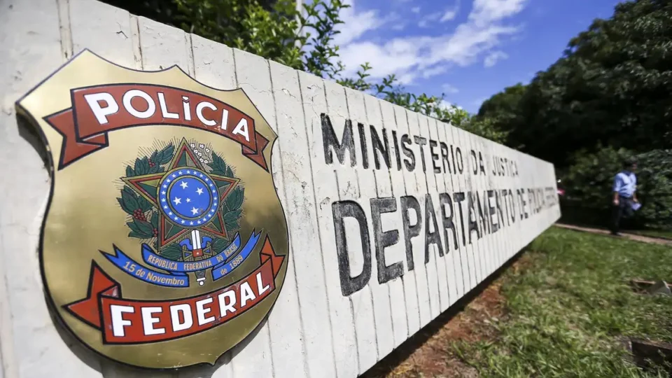 Operação Canudo identificou ao menos 45 médicos registrados indevidamente em diferentes estados.