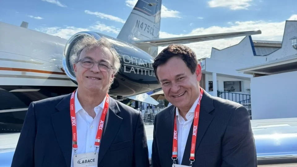 A venda de uma aeronave executiva envolve muito mais do que encontrar um comprador. Para Guilherme Machado e Marcelo Marangon, cofundadores da ASA Consulting, inteligência de mercado, avaliação técnica e uma negociação conduzida com estratégia são fatores essenciais para preservar o valor de um patrimônio de alto padrão.