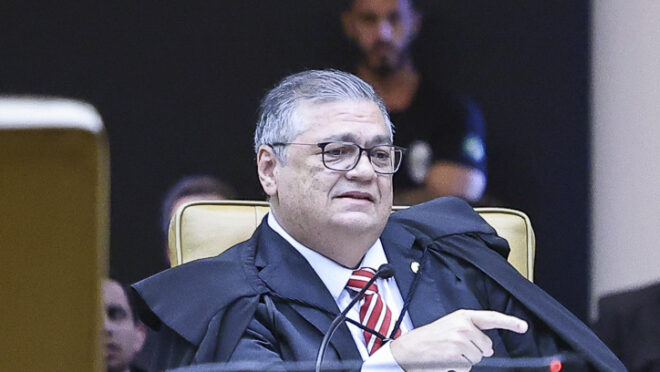 PF diz que jornalista alvo de Moraes causou “perturbação do equilíbrio psicológico” de Dino