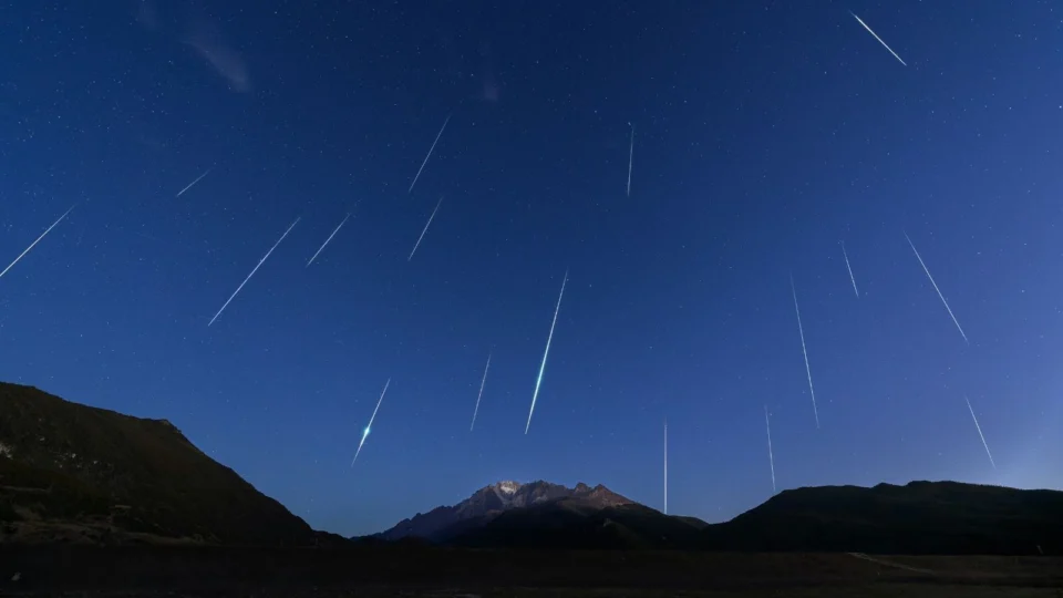 Chuva de meteoros Perseidas.