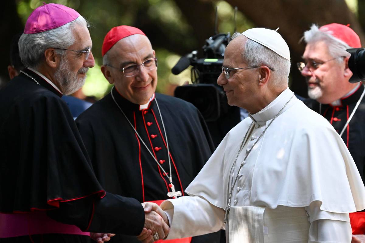 Papa Leão XIV utiliza formação em direito canônico para gerir a Igreja Católica